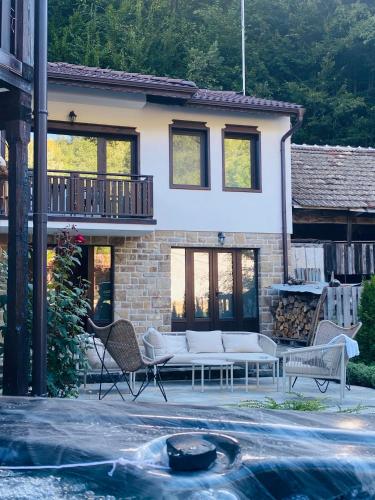 Verta House, Trjavna (fotografie 7)