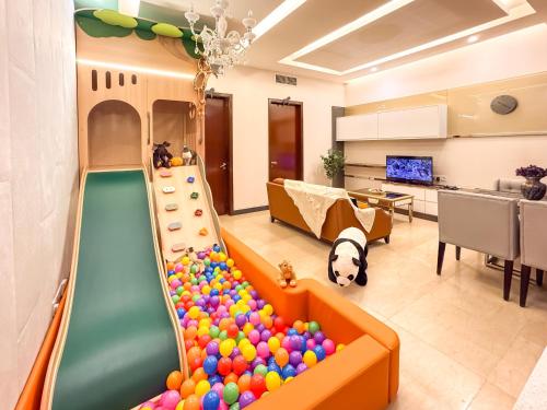 Pavilion TRX TopFloor Suite, Kid-Friendly TreeTopSlide, Dorsett Bukit Bintang, Kuala Lumpur Malaysia, Kuala Lumpur