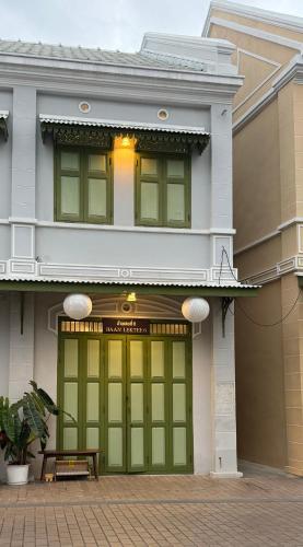 Baan Lek Tee No.6 | Chinatown near  Yaowarat & MRT - image 11