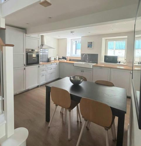 Holiday House at 22, Contemporary 3 bedroom cottage in historic Wigtown in 維格城