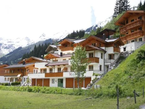 Detached Chalet in Saalbach in Saalbach-Hinterglemm, Österreich