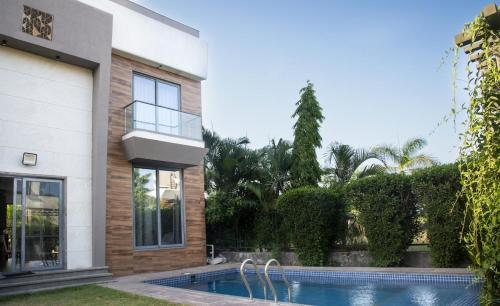 10 Top Hotels in Navsari | Places to Stay w/ 24/7 Friendly Customer Service