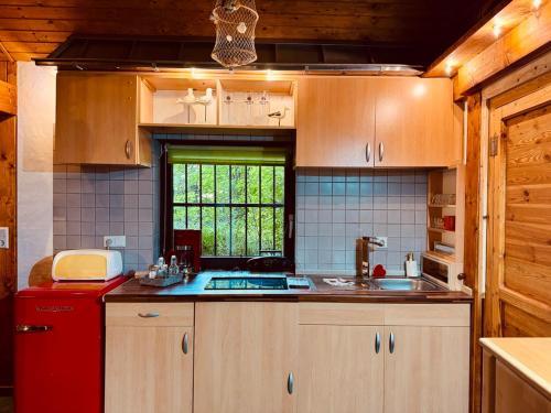 ห้องครัว, Haus am See in แบร์เมล