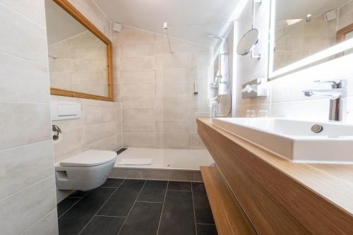 2 bedrooms, 3 beds
