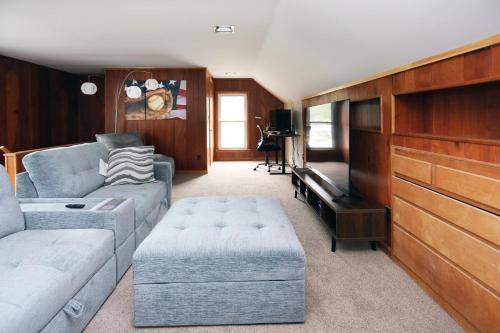 Létesítmények, 1 mile to All Star Village, newly renovated with EV Charger in Oneonta (New York)