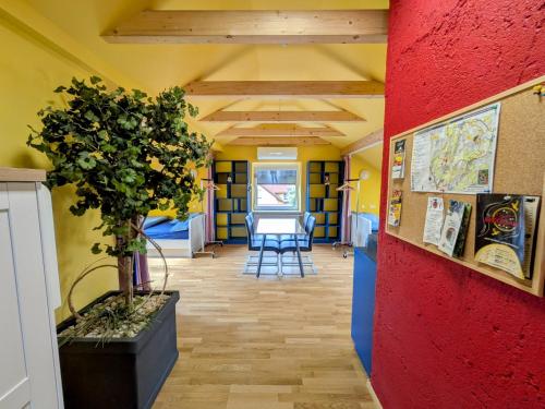 Seadmed, Anton's bunte Welt (100 m², Parkplatz, Garten und viel mehr) in Gleisdorf