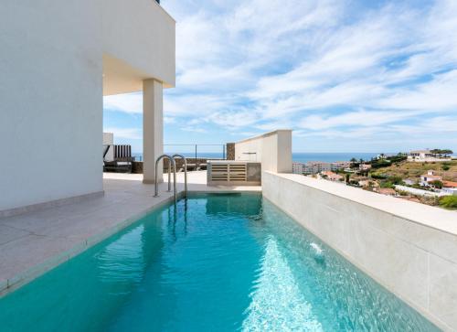 MSW07 - 3 bedroom pool and jacuzzi, Torrox Costa (photo 3)