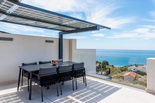MSW07 - 3 bedroom pool and jacuzzi, Torrox Costa (photo 5)