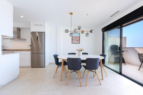 MSW11 - 3 bedroom, private jacuzzi and pool, Torrox Costa (foto 10)