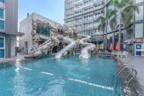 Vanko International Hotel Pattaya Central - 수영장