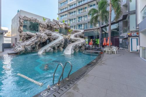 Vanko International Hotel Pattaya Central - 수영장