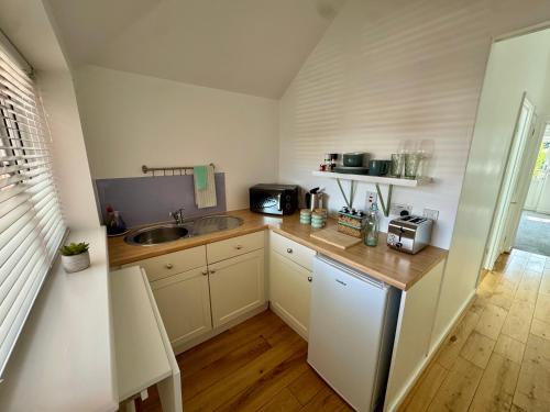 The annexe at 38 in Wallisdown and Winton West