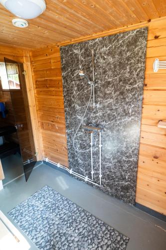 Shower, Poromoision pirtti in Sodankyla