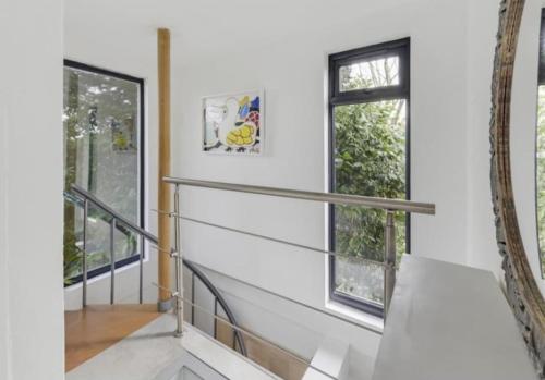 Modern Retreat in Kent Countryside in Horsmonden