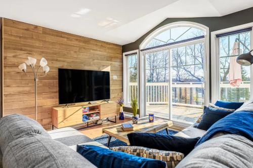 Chalet De l'Escapade Hot Tub - Lakeview - Pool table - Mountain view - More ! in Entrelacs (QC)