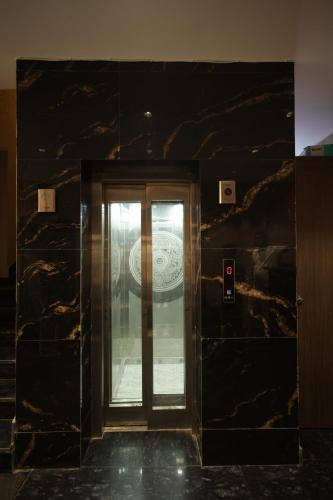 Mantra inn by Natures Hook in โรทิ เบลวลา