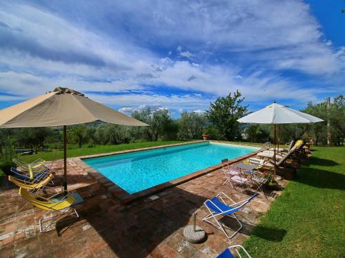 Zwembad, Farmhouse in Todi with Pool & Theater Nearby in San Damiano