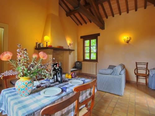Faciliteiten, Farmhouse in Todi with Pool & Theater Nearby in San Damiano