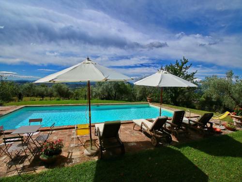 Zwembad, Farmhouse in Todi with Pool & Theater Nearby in San Damiano