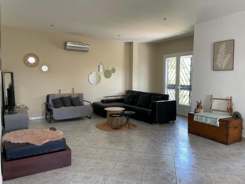 Spacieuse villa dans les pins in Les Olives