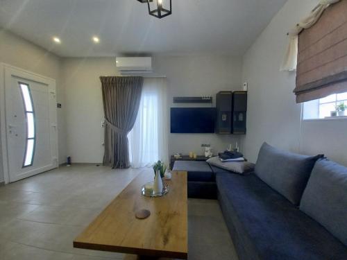 Clio's house in Gortina