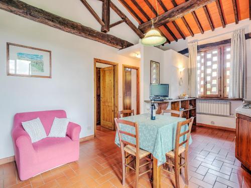  A Vineyard Apartment Retreat in Greve in Chianti
