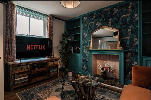 Seaside Bliss - Period Home, Games Room, Pool Table, Arcade Machine