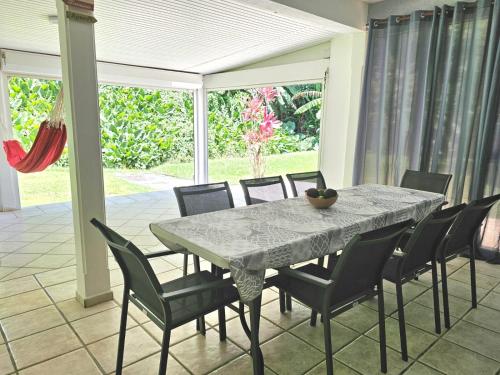 Amarillo Calme et tranquillité (Amarillo Calme et tranquillite) in Petit-Bourg