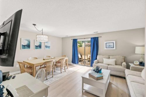 Little River Condo, Renovated, Near Beach
