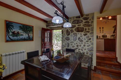 บริการและสิ่งอำนวยความสะดวก, Casas Serranas in กูเวีย