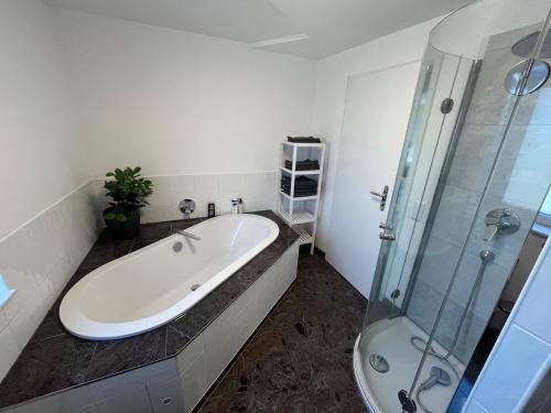 Black Forest Gate Apartment in Neuhausen (Baden-Wurttemberg)