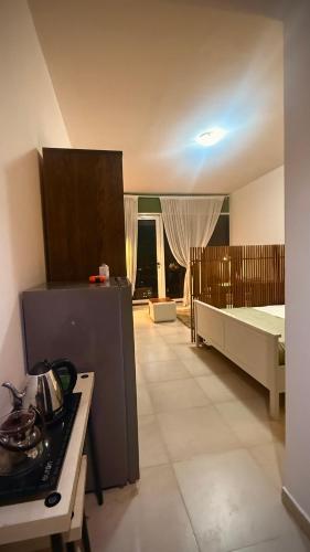 Studio-Like Private Bedroom with Balcony & Private Washroom in JLT, Dubai (Foto 7)