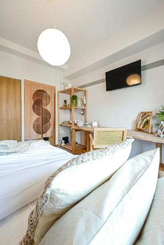 Japandi 5 1BR in Prime Location-1 min to STN 03