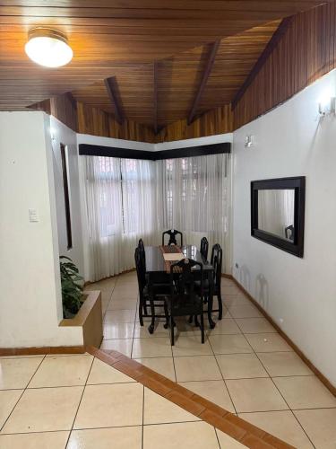 Facilities, Tico Airport B&B in Cristo Rey