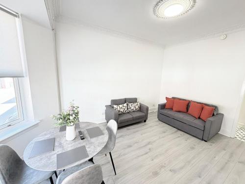 2BR, Sleeps 6, Glasgow Green, Free Parking & Walk Dist to City Centre, Glasgow (photo 7)