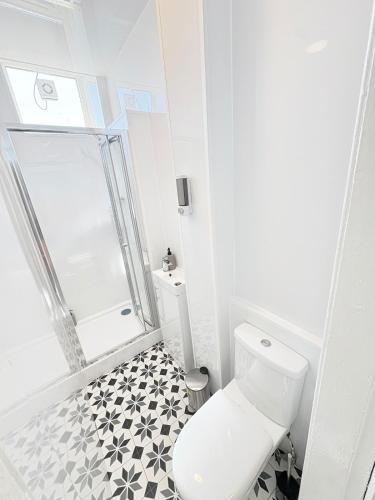 2BR, Sleeps 6, Glasgow Green, Free Parking & Walk Dist to City Centre, Glasgow (photo 8)