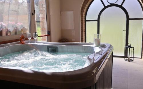 Pezsgőfürdő, Agriturismo Case Corboli appartamento Visietto in Torriola