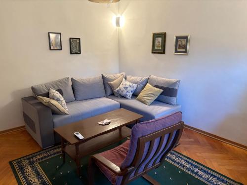 Apartment 4