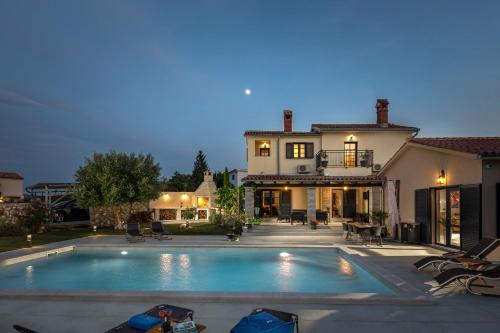 Villa PERLA VERDE in Kunj