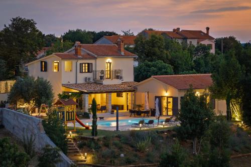 Villa PERLA VERDE in กุนย์