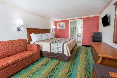 Days Inn by Wyndham Virginia Beach Town Center - image 3