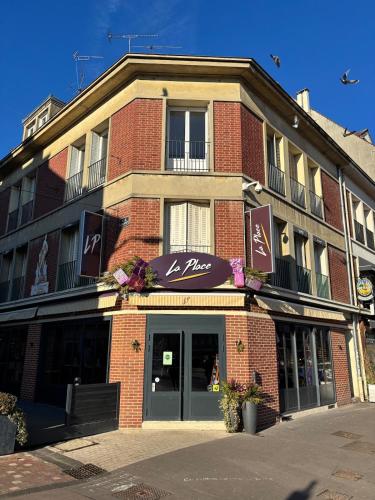 La Petite Parisienne-Centre ville -Gare -Airport in 波威市中心