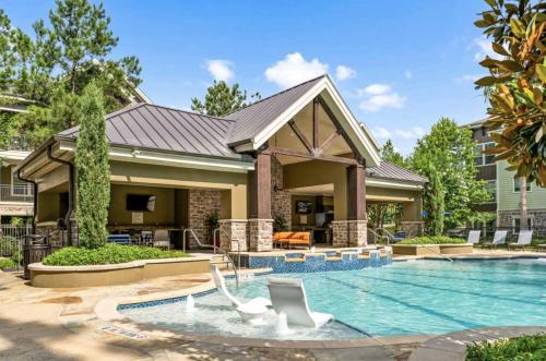 Resort Style Apartment/Home - The Woodlands - image 12