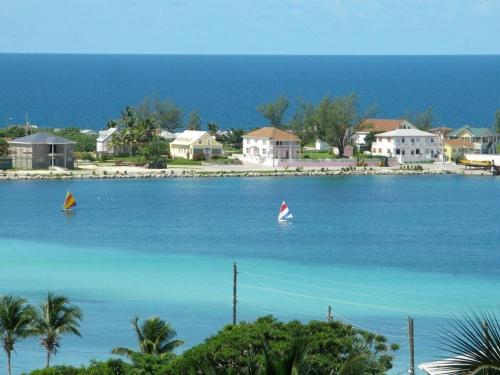 Buccaneer Hill home in Governor's Harbour