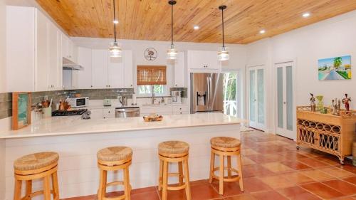 Palmetto House home in Governor's Harbour