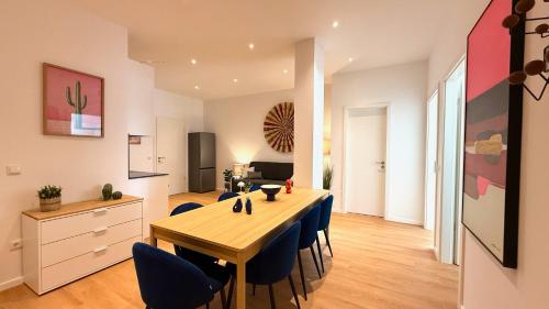 BeckHomes Munich- Stylish Central Apartments & Large Units - Up to 18 Guests, 7BR, 210 sqm, Monachium (zdjęcie 8)