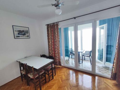 Apartment Starigrad - Senj 1 in Starigrad (Ličko-Senjska)