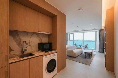 บริการและสิ่งอำนวยความสะดวก, Wave M Hotel West in ชีฮึง