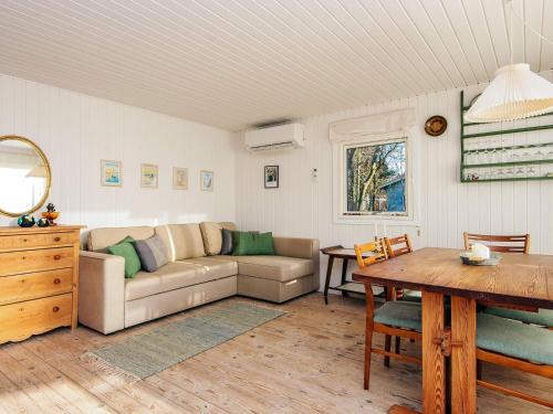 Comoditats, 4 person holiday home in Knebel in Knebel