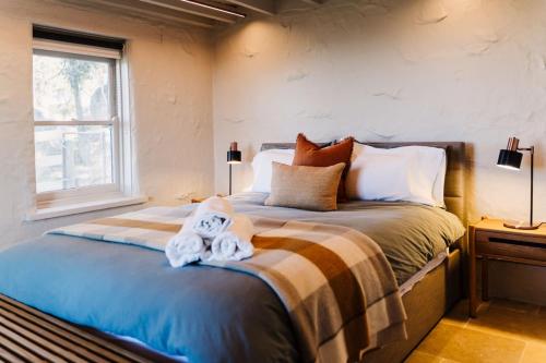 . Longwood Stay - Daisy Cottage with Pool and Tennis Court